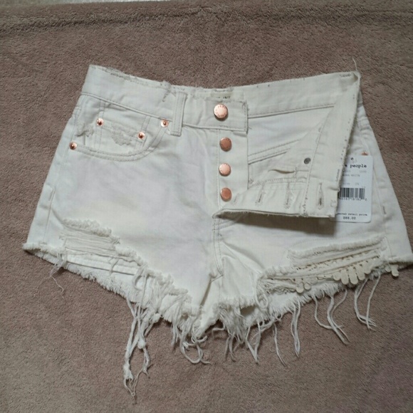 🔥NWT🔥 Free People Daisy Chain Lace Shorts - Picture 4 of 7